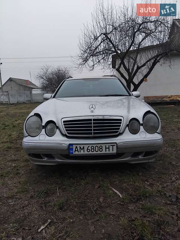 Mercedes-Benz E-Class 2000
