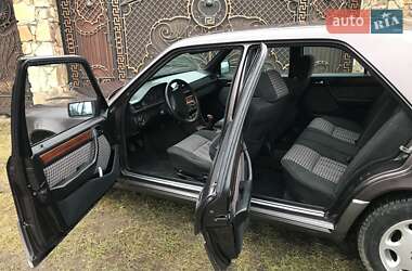 Седан Mercedes-Benz E-Class 1995 в Рівному