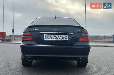Седан Mercedes-Benz E-Class 2003 в 