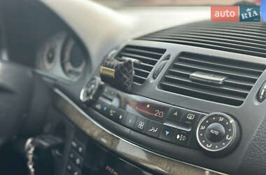 Седан Mercedes-Benz E-Class 2003 в 