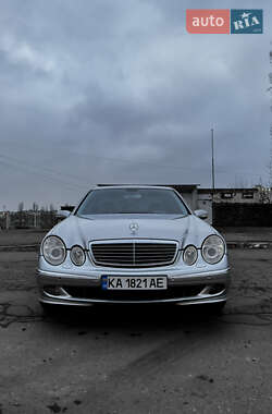 Седан Mercedes-Benz E-Class 2004 в Києві