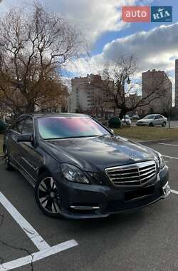 Седан Mercedes-Benz E-Class 2011 в Києві