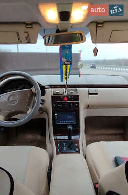 Седан Mercedes-Benz E-Class 1997 в 