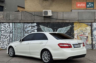 Седан Mercedes-Benz E-Class 2012 в Дніпрі