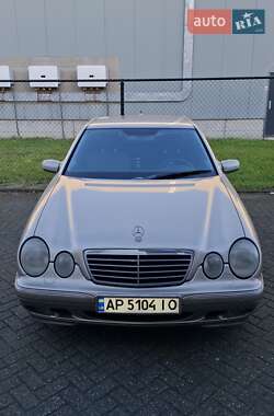 Седан Mercedes-Benz E-Class 2000 в 