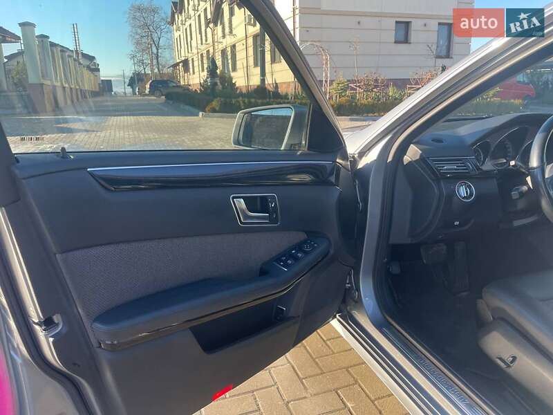 Седан Mercedes-Benz E-Class 2012 в Тернополі