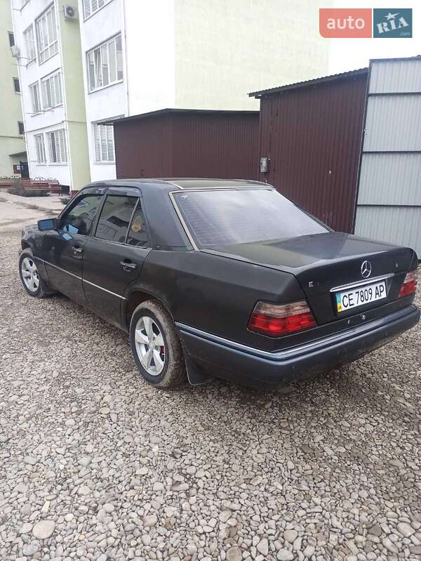 Седан Mercedes-Benz E-Class 1994 в Чернівцях
