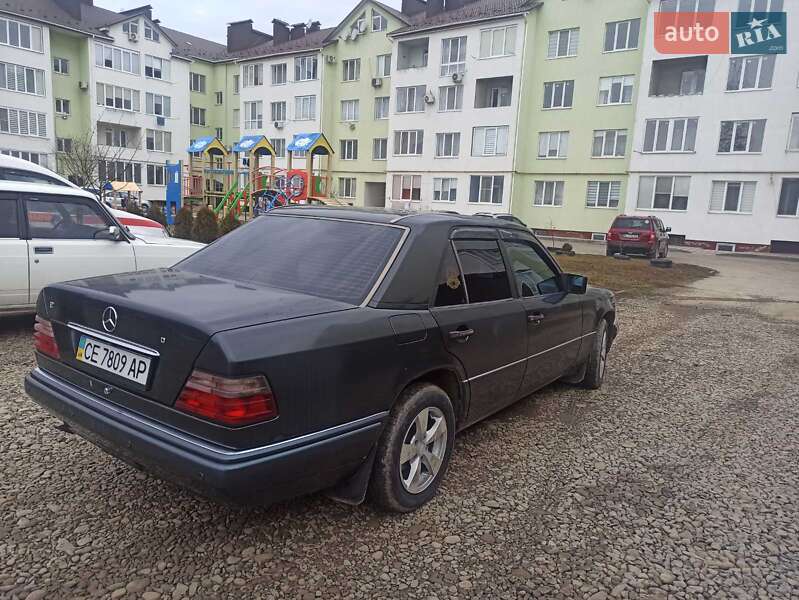 Седан Mercedes-Benz E-Class 1994 в Чернівцях