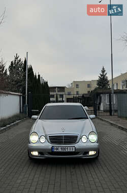 Седан Mercedes-Benz E-Class 2000 в Ровно