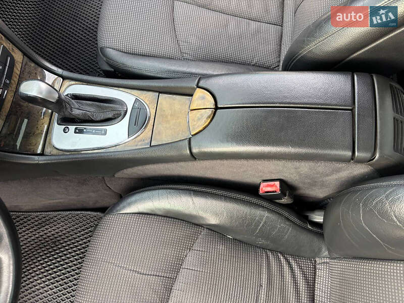 Седан Mercedes-Benz E-Class 2006 в Обухове