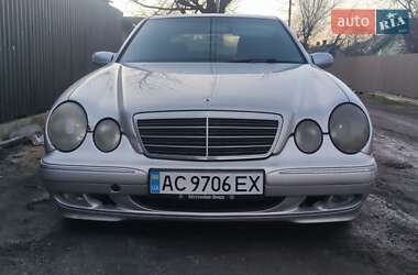 Седан Mercedes-Benz E-Class 2000 в Нововолинську