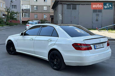 Седан Mercedes-Benz E-Class 2010 в Чернігові