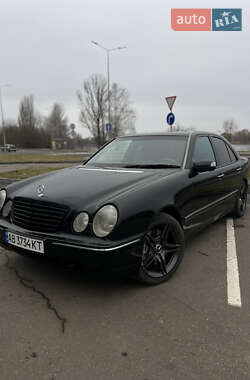 Седан Mercedes-Benz E-Class 2000 в Вінниці