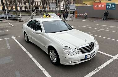 Седан Mercedes-Benz E-Class 2009 в Києві