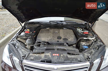 Универсал Mercedes-Benz E-Class 2012 в 