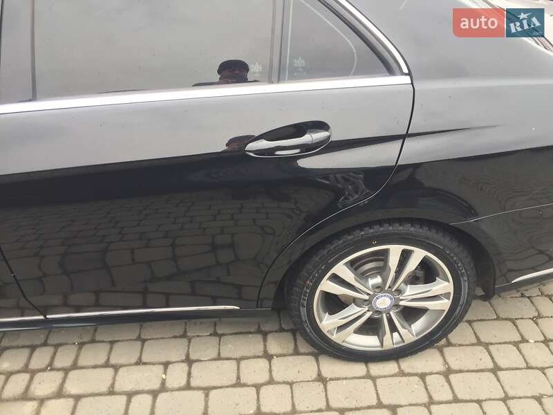 Седан Mercedes-Benz E-Class 2014 в Черновцах