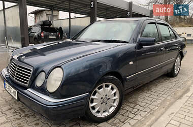 Седан Mercedes-Benz E-Class 1997 в Львові