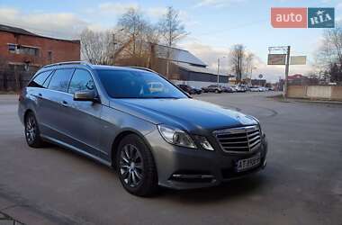 Універсал Mercedes-Benz E-Class 2011 в Городенці