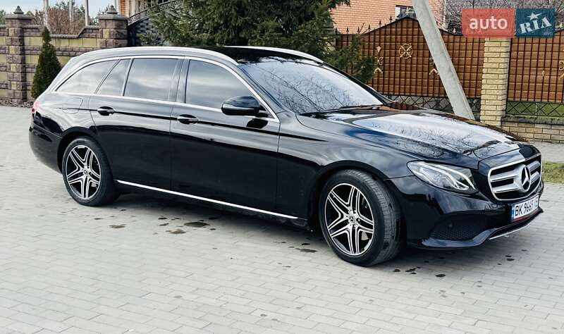 Універсал Mercedes-Benz E-Class 2017 в Сарнах