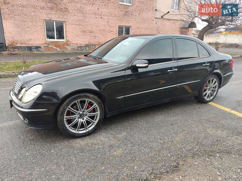 Седан Mercedes-Benz E-Class 2004 в Гайвороне