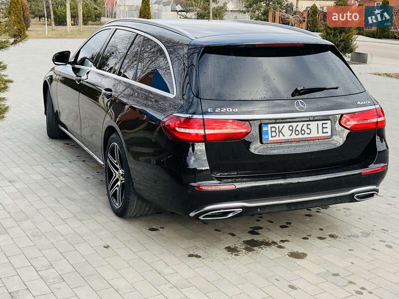 Універсал Mercedes-Benz E-Class 2017 в Сарнах