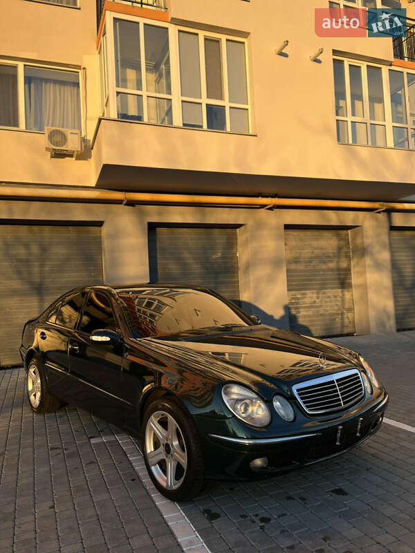 Седан Mercedes-Benz E-Class 2002 в Виннице