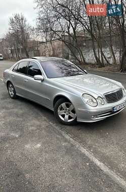 Седан Mercedes-Benz E-Class 2003 в Дніпрі