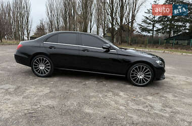 Седан Mercedes-Benz E-Class 2017 в 