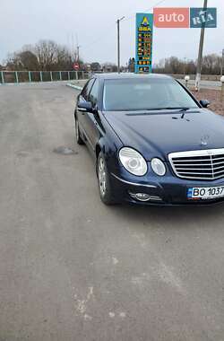 Седан Mercedes-Benz E-Class 2008 в Зборові