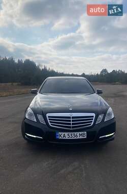 Седан Mercedes-Benz E-Class 2011 в Ратному