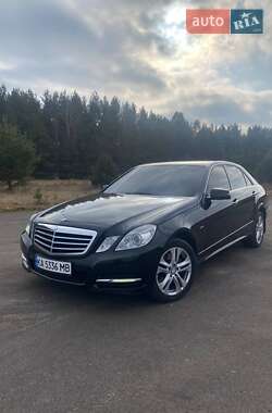 Седан Mercedes-Benz E-Class 2011 в Ратному