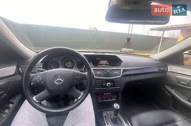 Седан Mercedes-Benz E-Class 2011 в Ратному