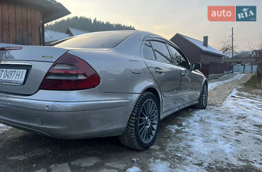 Седан Mercedes-Benz E-Class 2004 в Яремчі