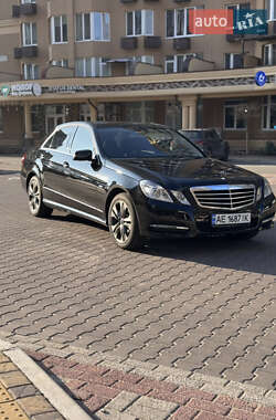 Седан Mercedes-Benz E-Class 2011 в Киеве