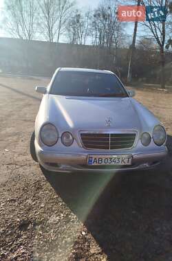 Седан Mercedes-Benz E-Class 2001 в Вінниці