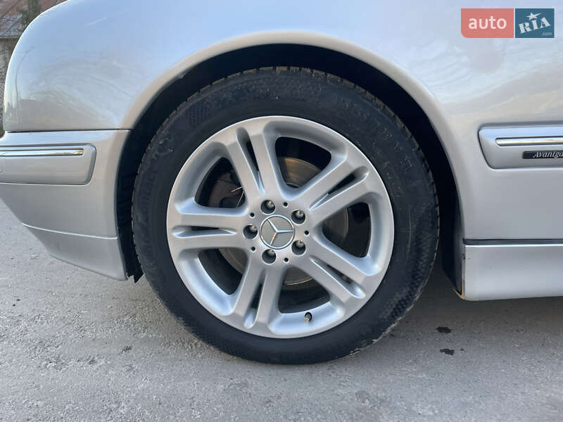 Седан Mercedes-Benz E-Class 2001 в Сокалі