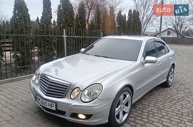 Седан Mercedes-Benz E-Class 2006 в Малині