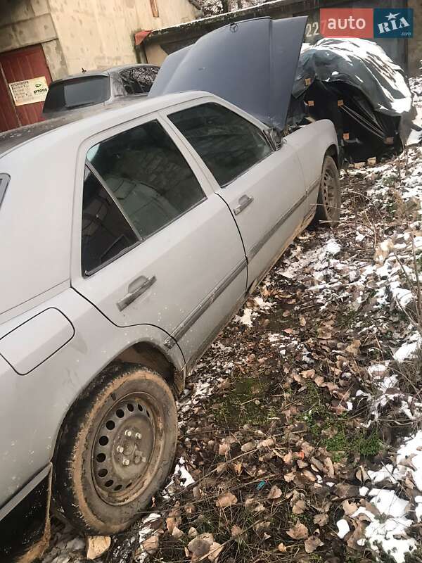 Седан Mercedes-Benz E-Class 1988 в Кропивницком