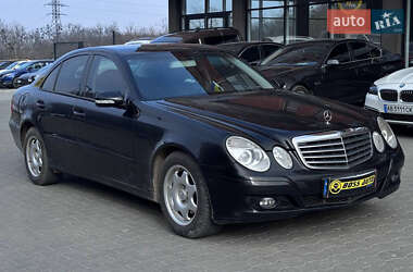 Седан Mercedes-Benz E-Class 2007 в Чернівцях