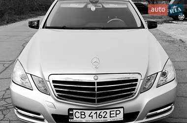 Седан Mercedes-Benz E-Class 2011 в Чернигове