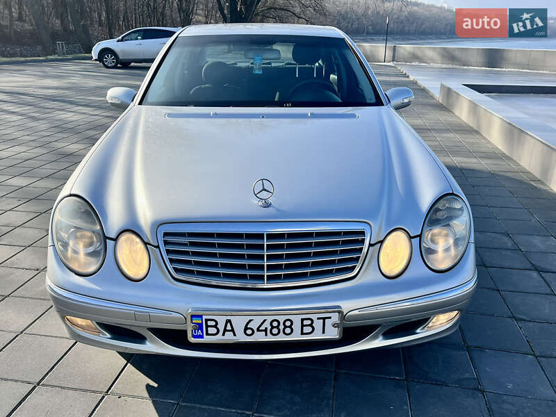 Седан Mercedes-Benz E-Class 2002 в Кременчуге