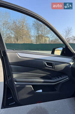 Седан Mercedes-Benz E-Class 2015 в  фото 5 Седан Mercedes-Benz E-Class 2015 в