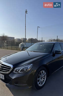 Седан Mercedes-Benz E-Class 2015 в  фото 19 Седан Mercedes-Benz E-Class 2015 в