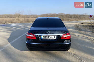 Седан Mercedes-Benz E-Class 2011 в 