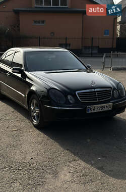 Седан Mercedes-Benz E-Class 2002 в Киеве