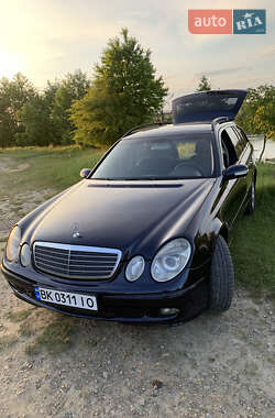 Универсал Mercedes-Benz E-Class 2004 в Черновцах