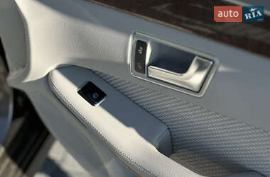 Седан Mercedes-Benz E-Class 2012 в 