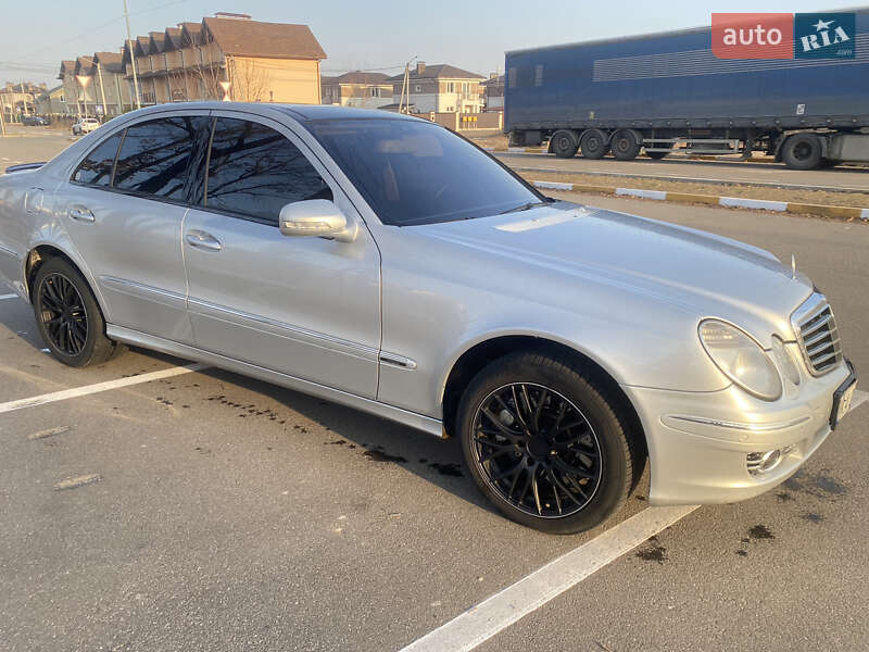 Седан Mercedes-Benz E-Class 2007 в Києві