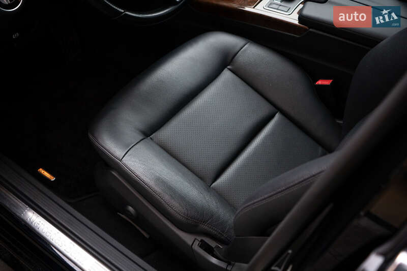 Седан Mercedes-Benz E-Class 2012 в Киеве