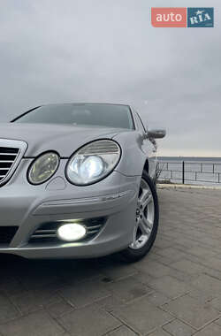 Седан Mercedes-Benz E-Class 2006 в Николаеве